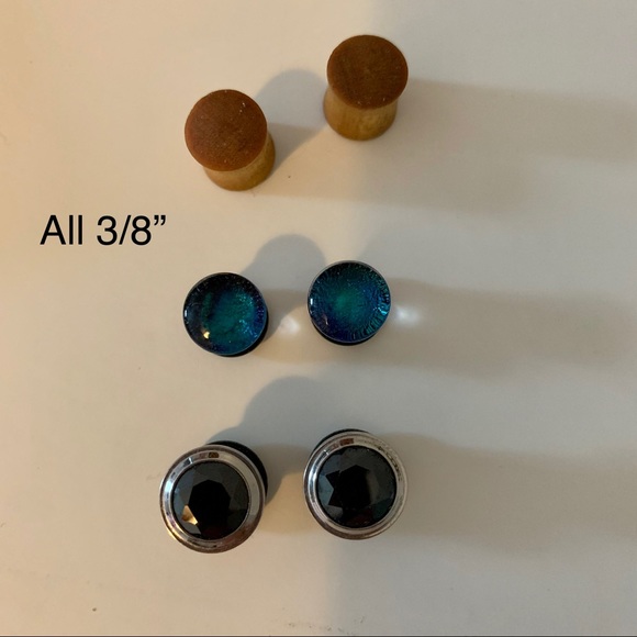 Assortment of Plugs / Gauges 6G - 1/2” - Picture 8 of 9